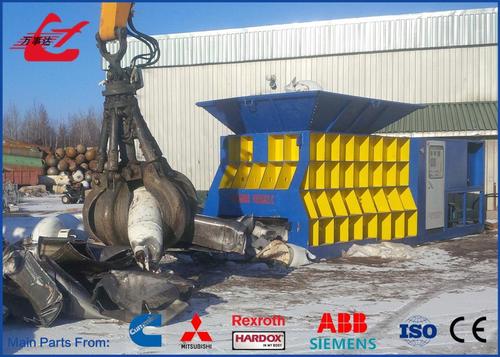 최신 회사 사례 630-Ton Fully Automatic Horizontal Scrap Metal Shear Successfully Exported to Brazil, Helping Upgrade the Local Metal Recycling Industry