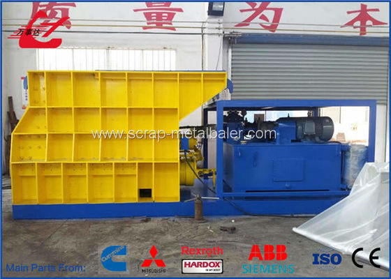 주문 400톤의 절단력, 25MPa 압력 및 공기 냉각 시스템을 가진 산업용 철강 절단용 수압 폐기물 절단기 online manufacture